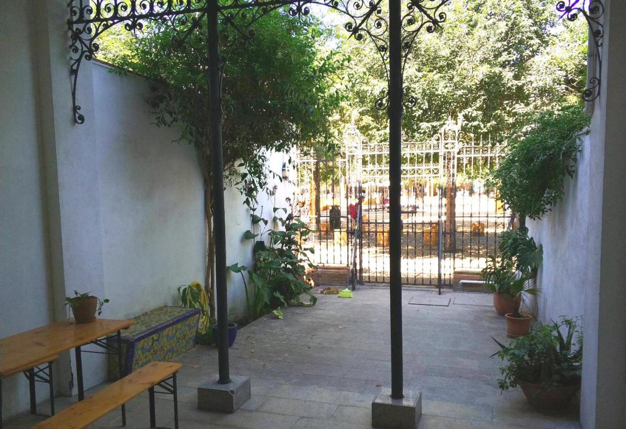 Apartment Alacas Sevilla Exteriör bild